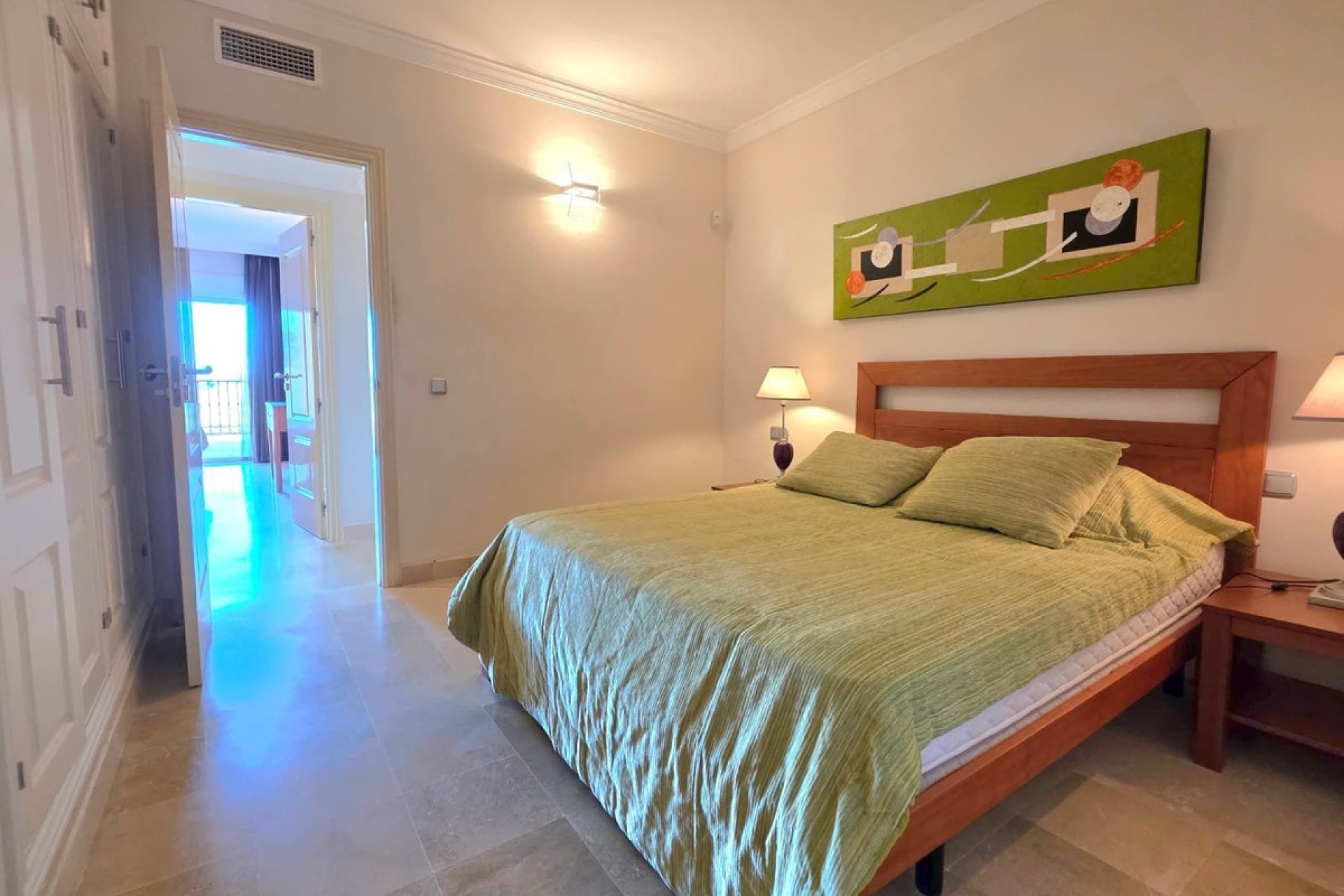 Resale - apartment - Estepona - Atalaya