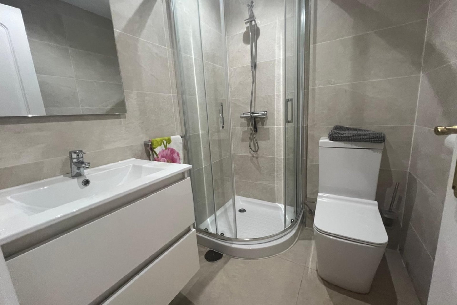 Resale - apartment - Estepona - Bel Air