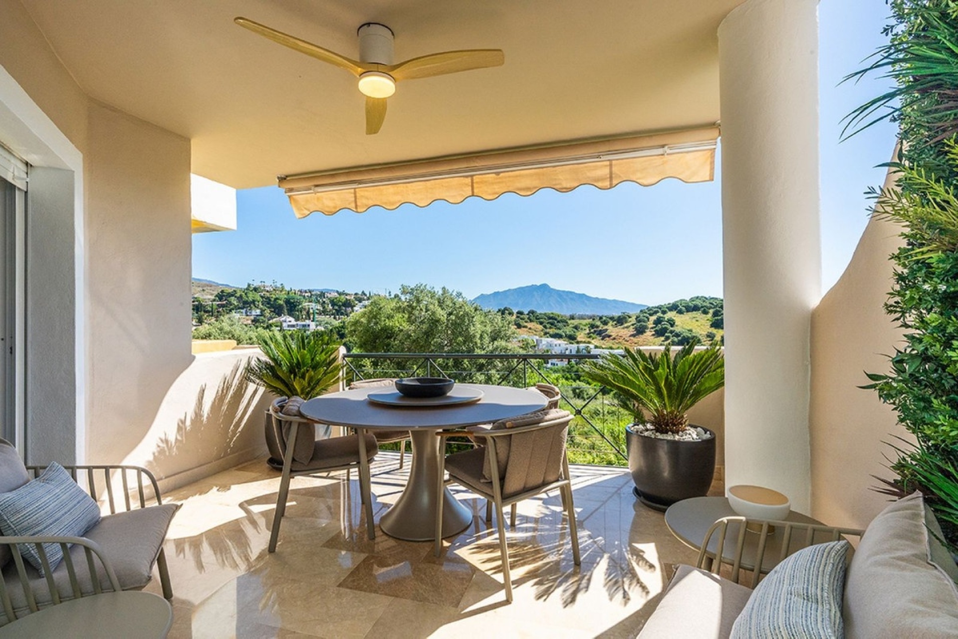 Resale - apartment - Estepona - Bel Air