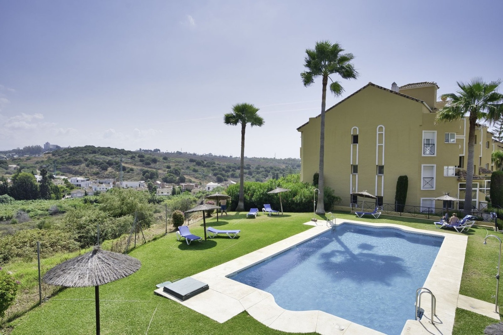 Resale - apartment - Estepona - Bel Air