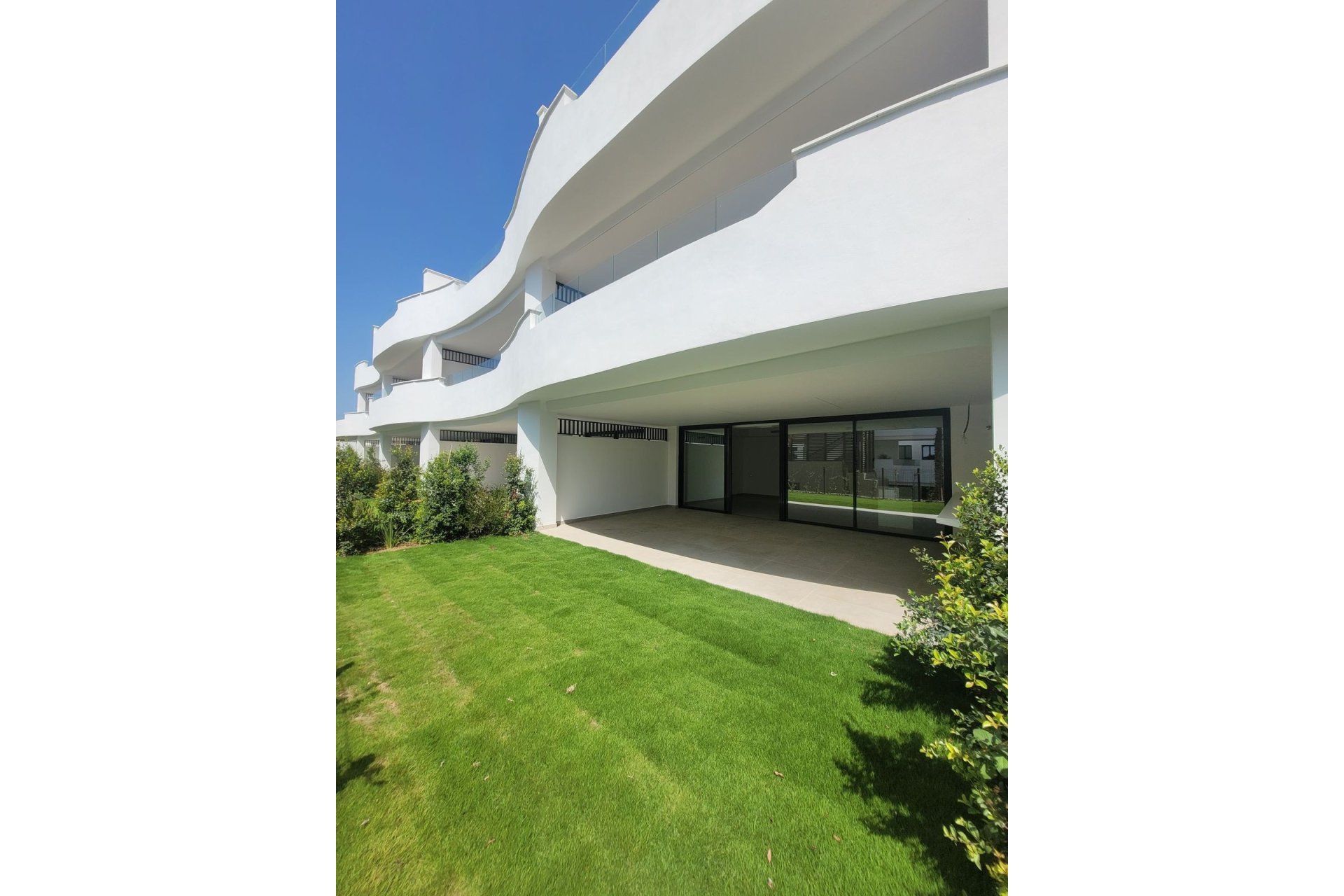 Resale - apartment - Estepona - Bel Air