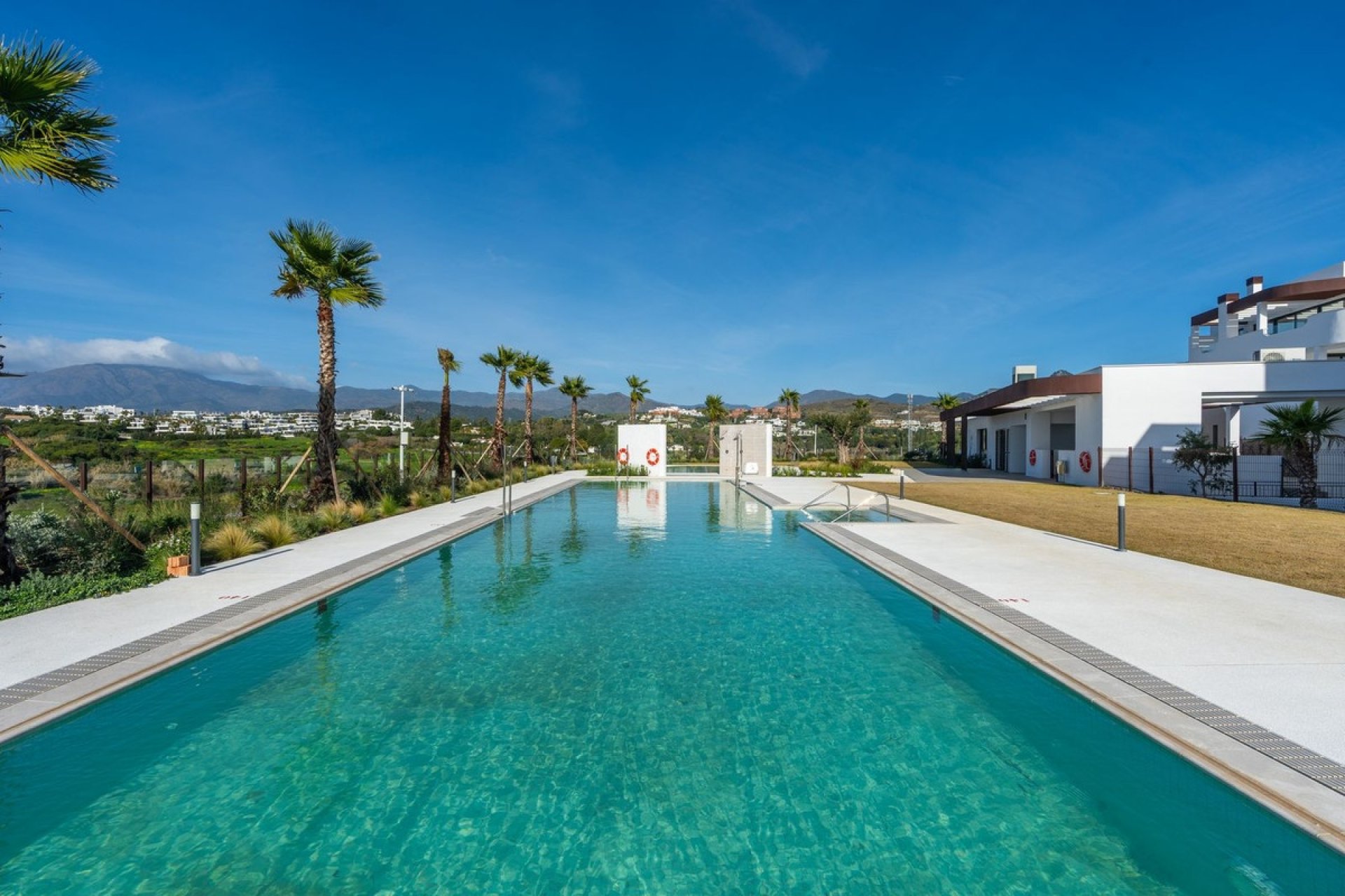 Resale - apartment - Estepona - Bel Air