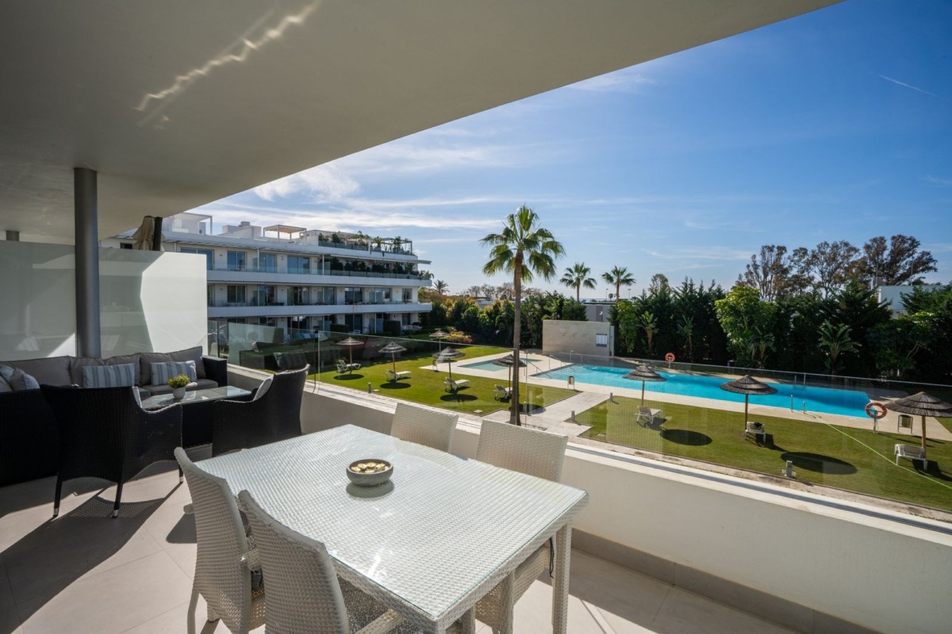 Resale - apartment - Estepona - Bel Air
