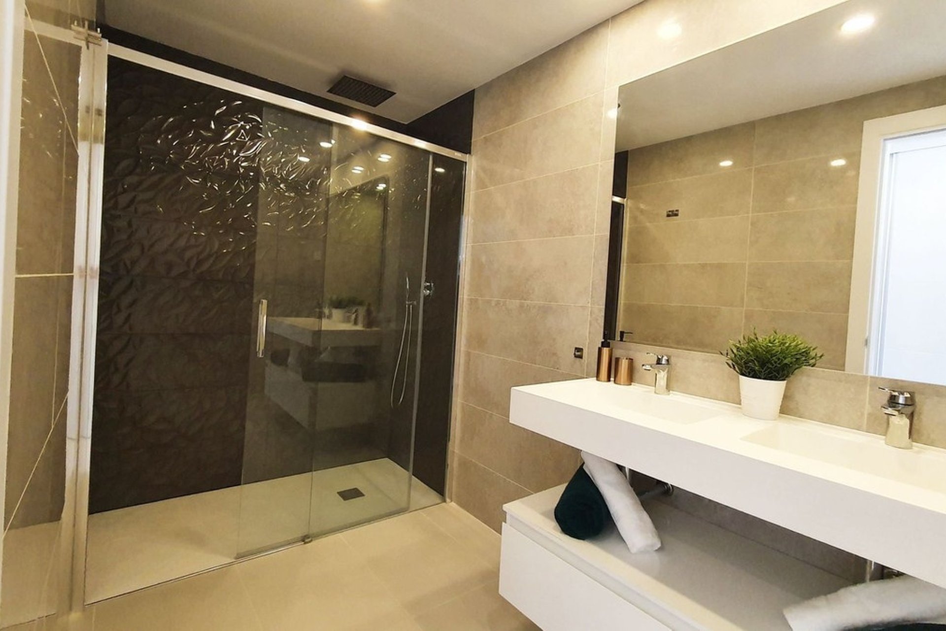 Resale - apartment - Estepona - Bel Air