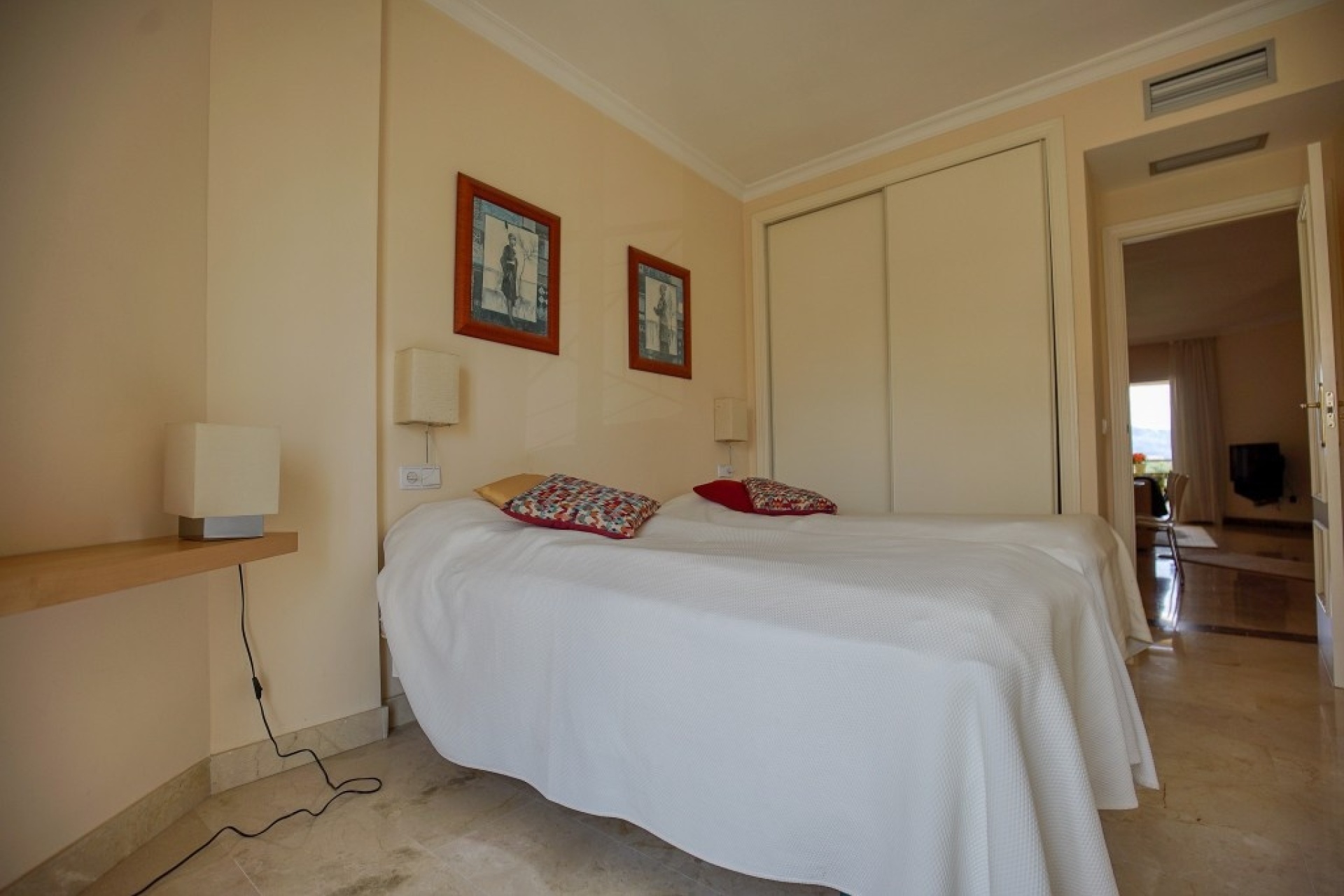 Resale - apartment - Estepona - Bel Air