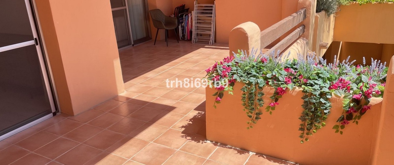 Resale - apartment - Estepona - Bel Air