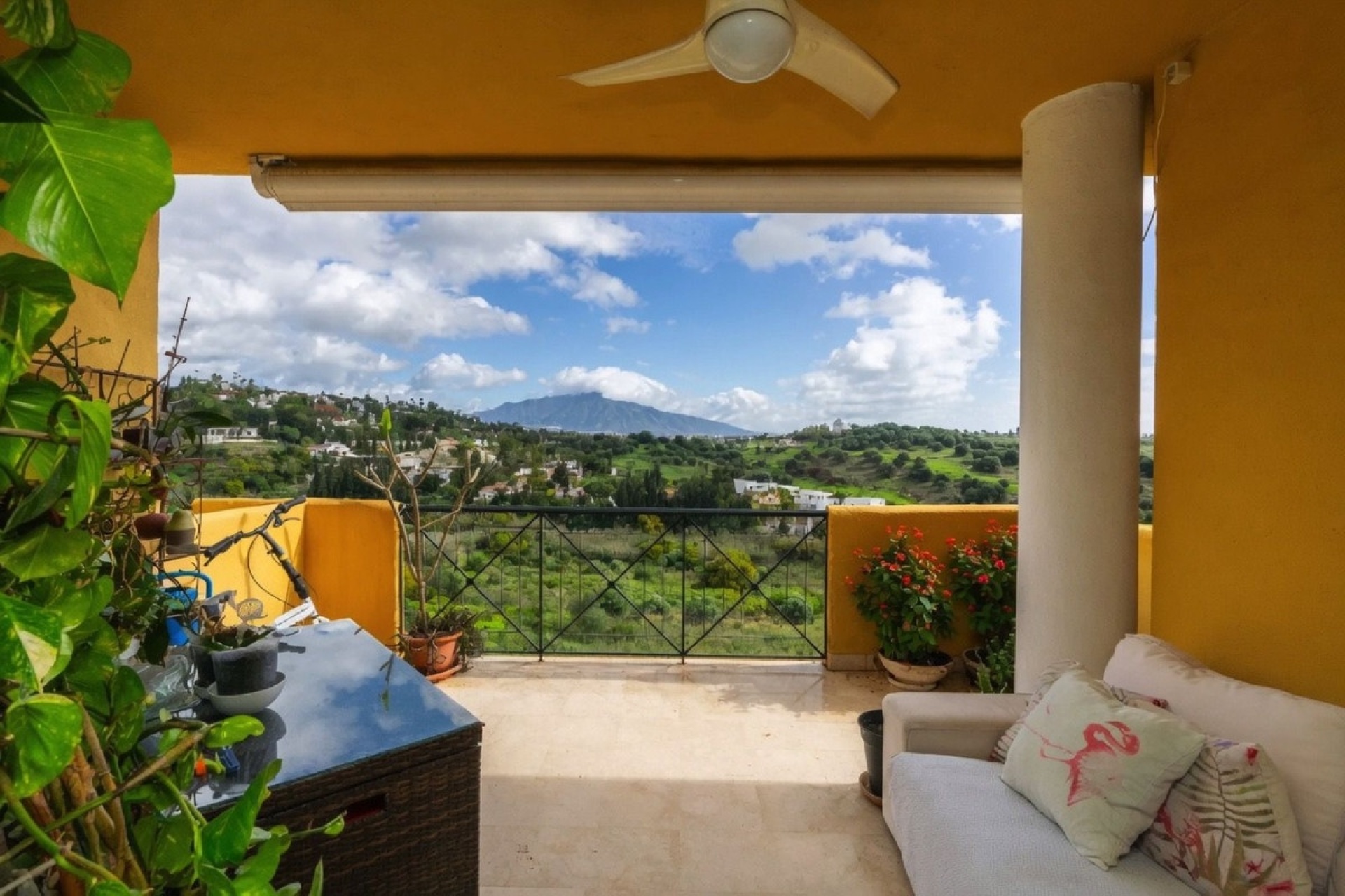 Resale - apartment - Estepona - Bel Air