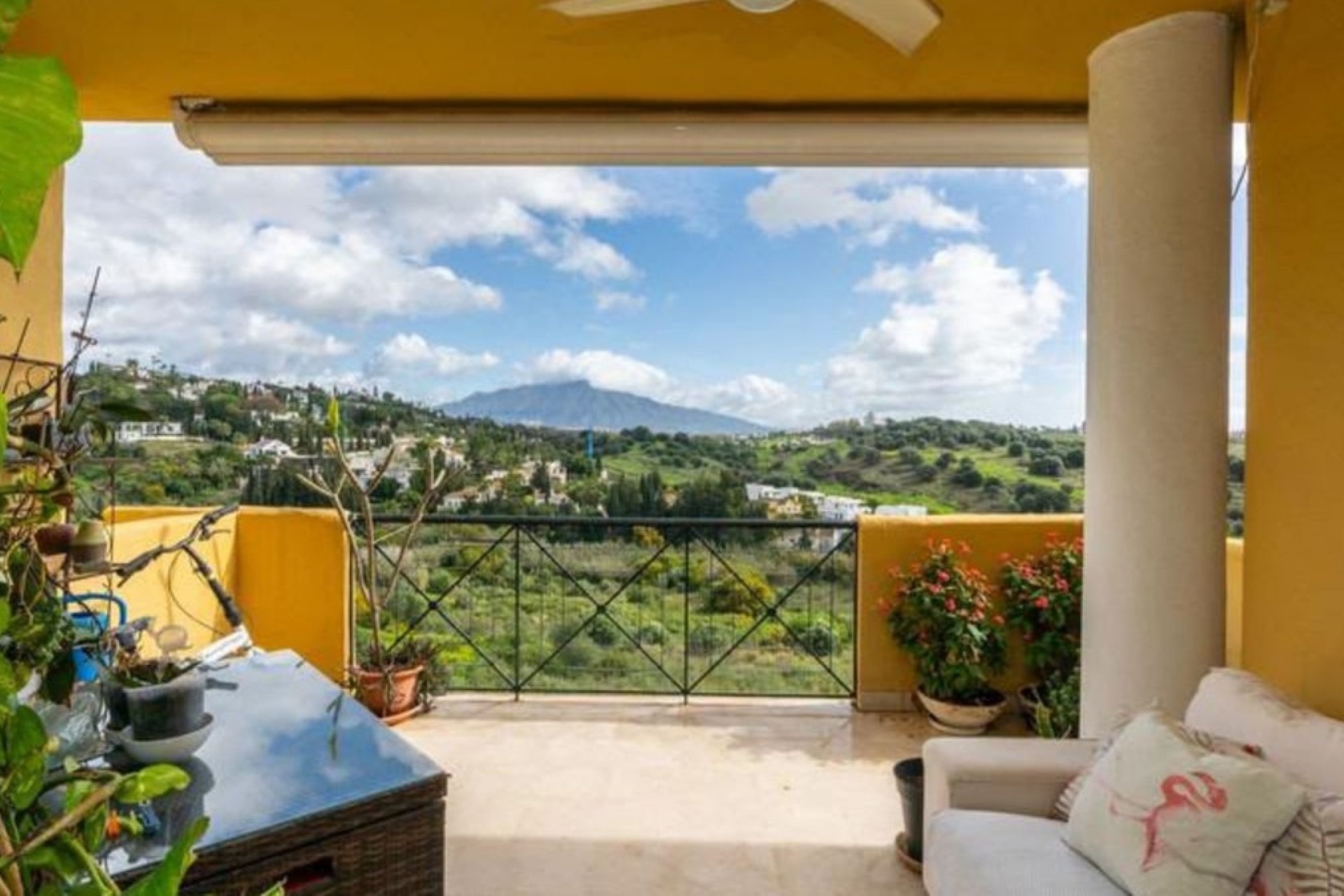 Resale - apartment - Estepona - Bel Air