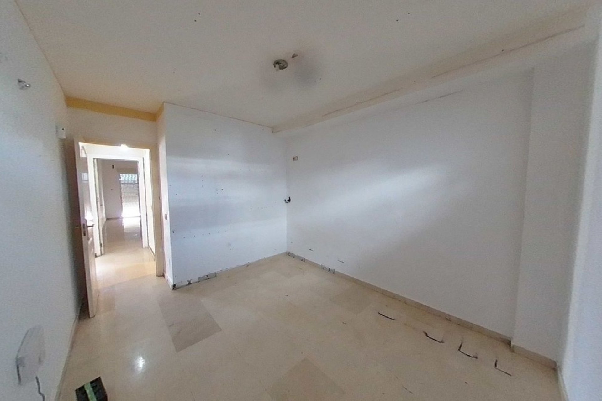 Resale - apartment - Estepona - Bel Air