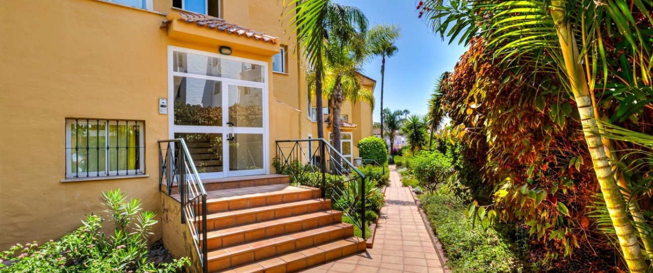 Resale - apartment - Estepona - Bel Air