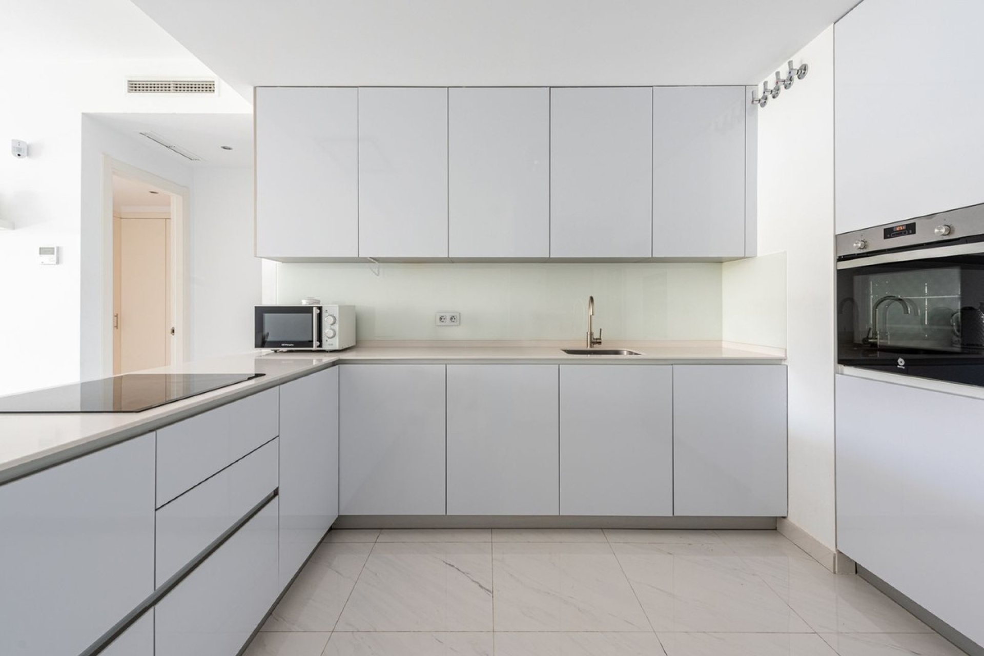 Resale - apartment - Estepona - Bel Air