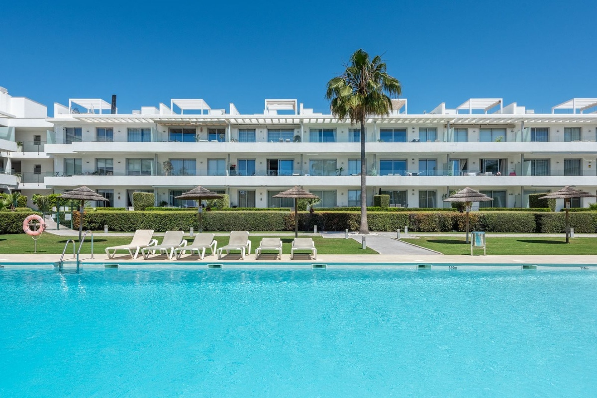 Resale - apartment - Estepona - Bel Air
