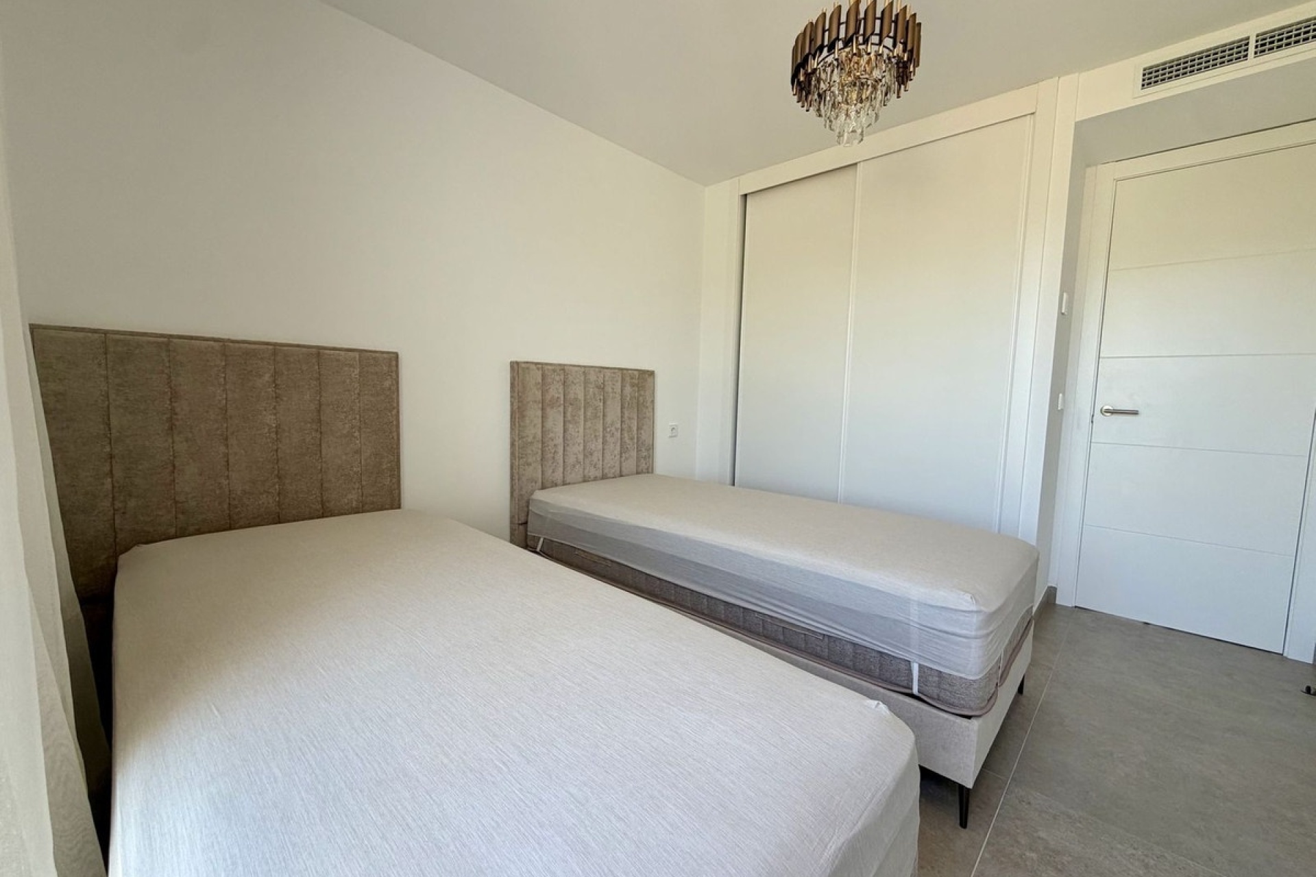Resale - apartment - Estepona - Bel Air