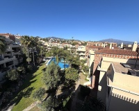 Resale - apartment - Estepona - Bel Air