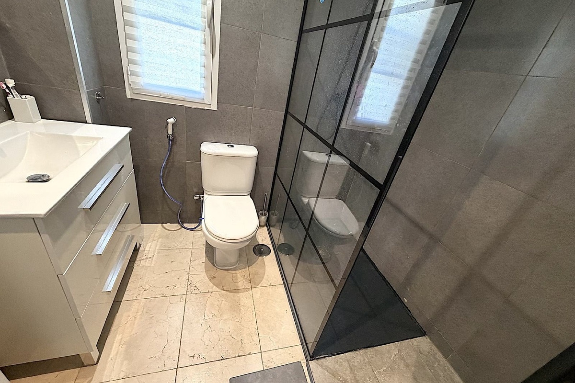 Resale - apartment - Estepona - Bel Air