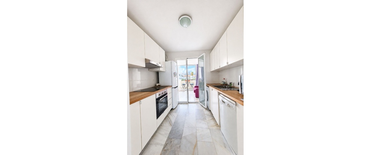 Resale - apartment - Estepona - Bel Air