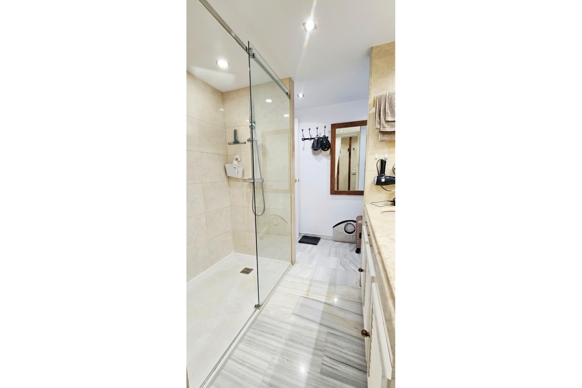 Resale - apartment - Estepona - Bel Air