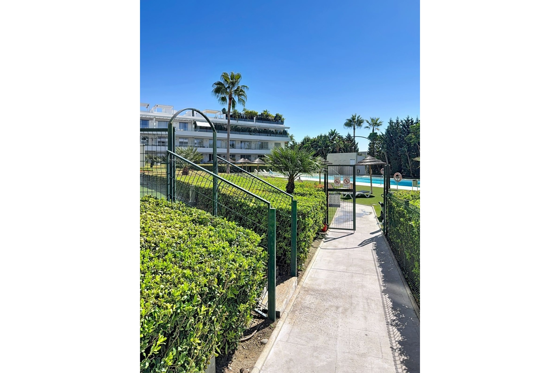 Resale - apartment - Estepona - Bel Air