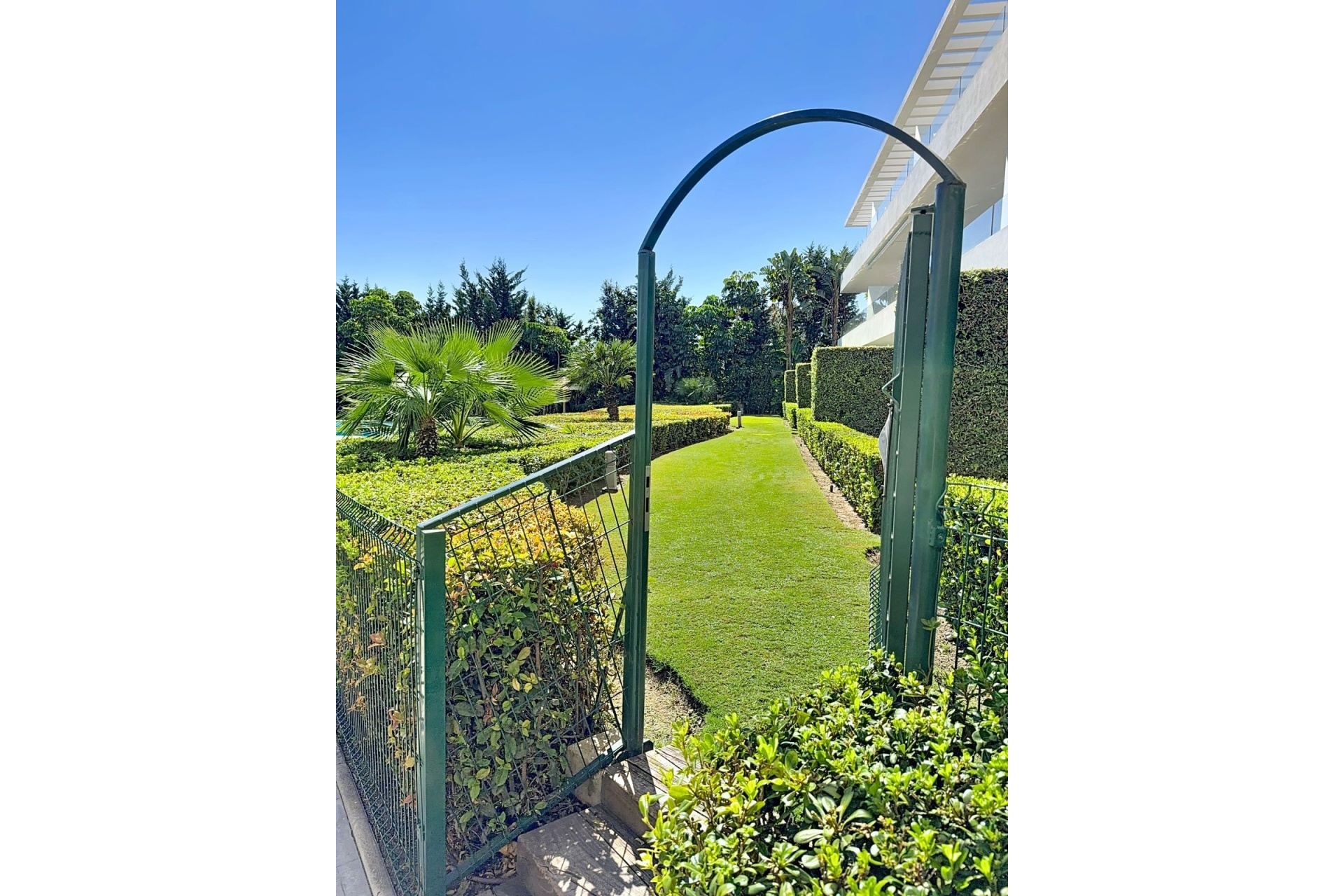 Resale - apartment - Estepona - Bel Air