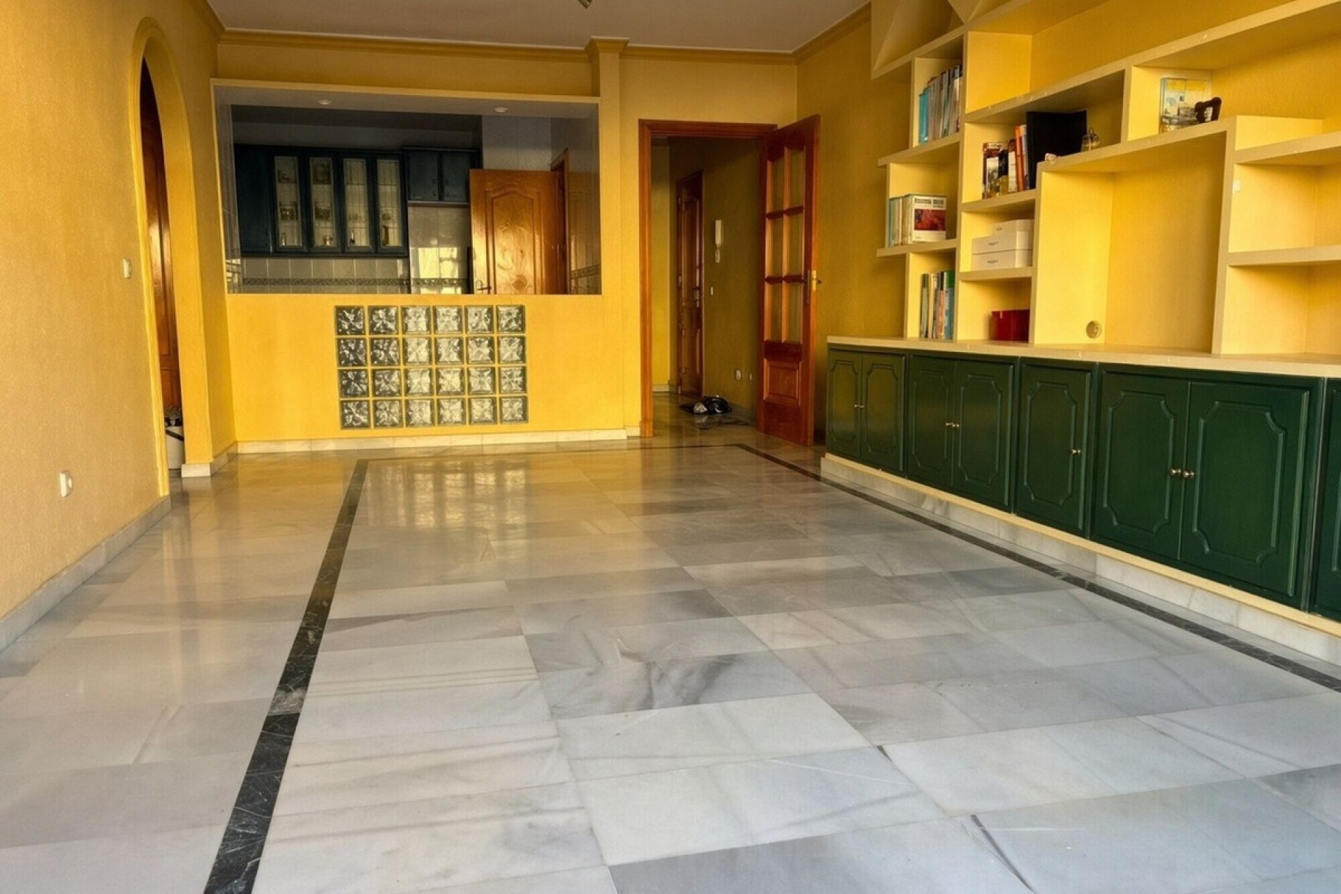 Resale - apartment - Estepona - Bel Air