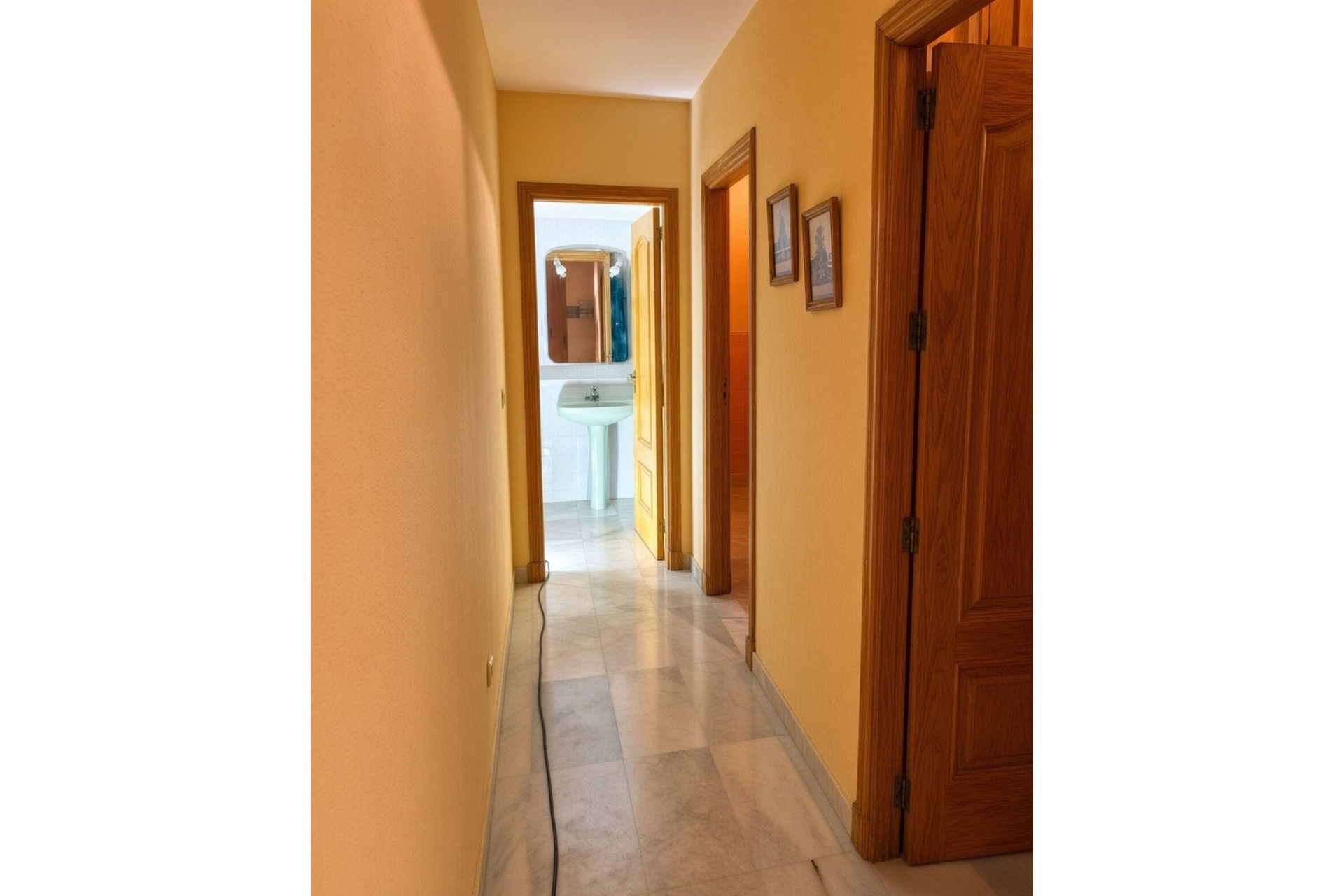 Resale - apartment - Estepona - Bel Air