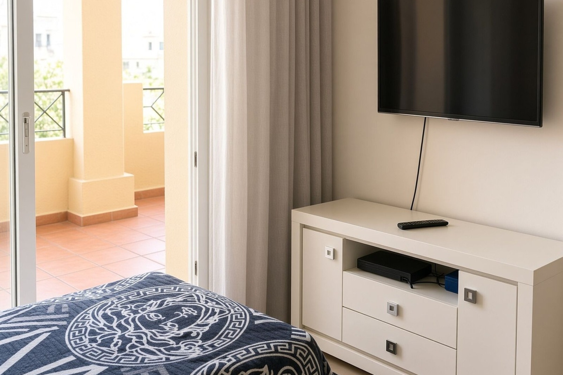 Resale - apartment - Estepona - Bel Air