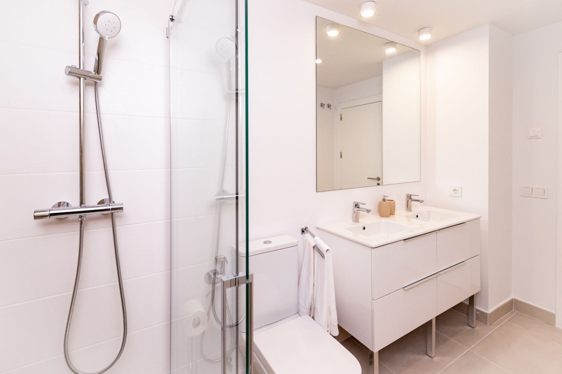 Resale - apartment - Estepona - Bel Air