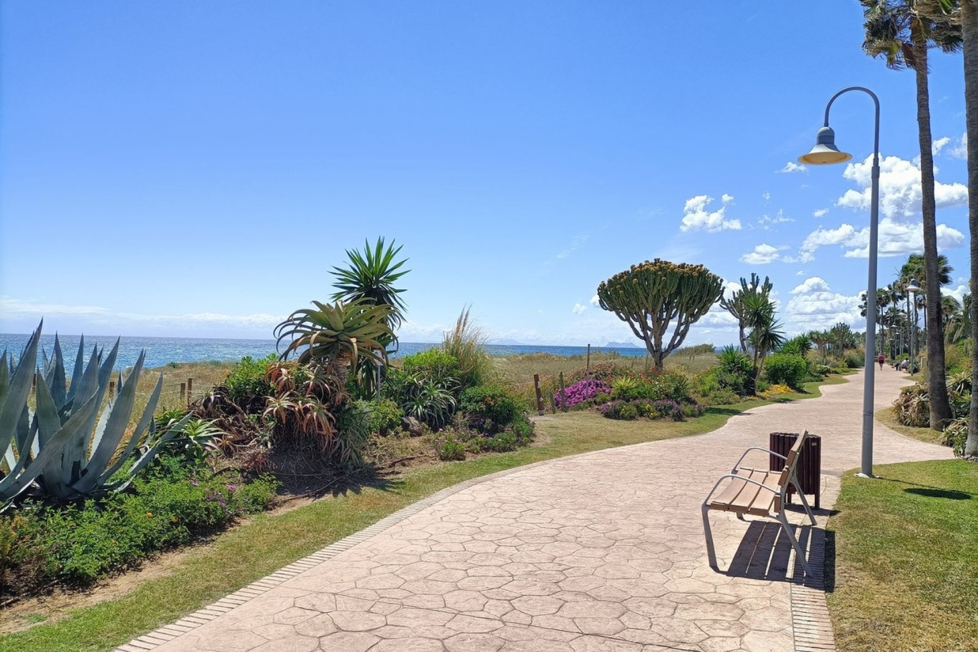 Resale - apartment - Estepona - Bel Air