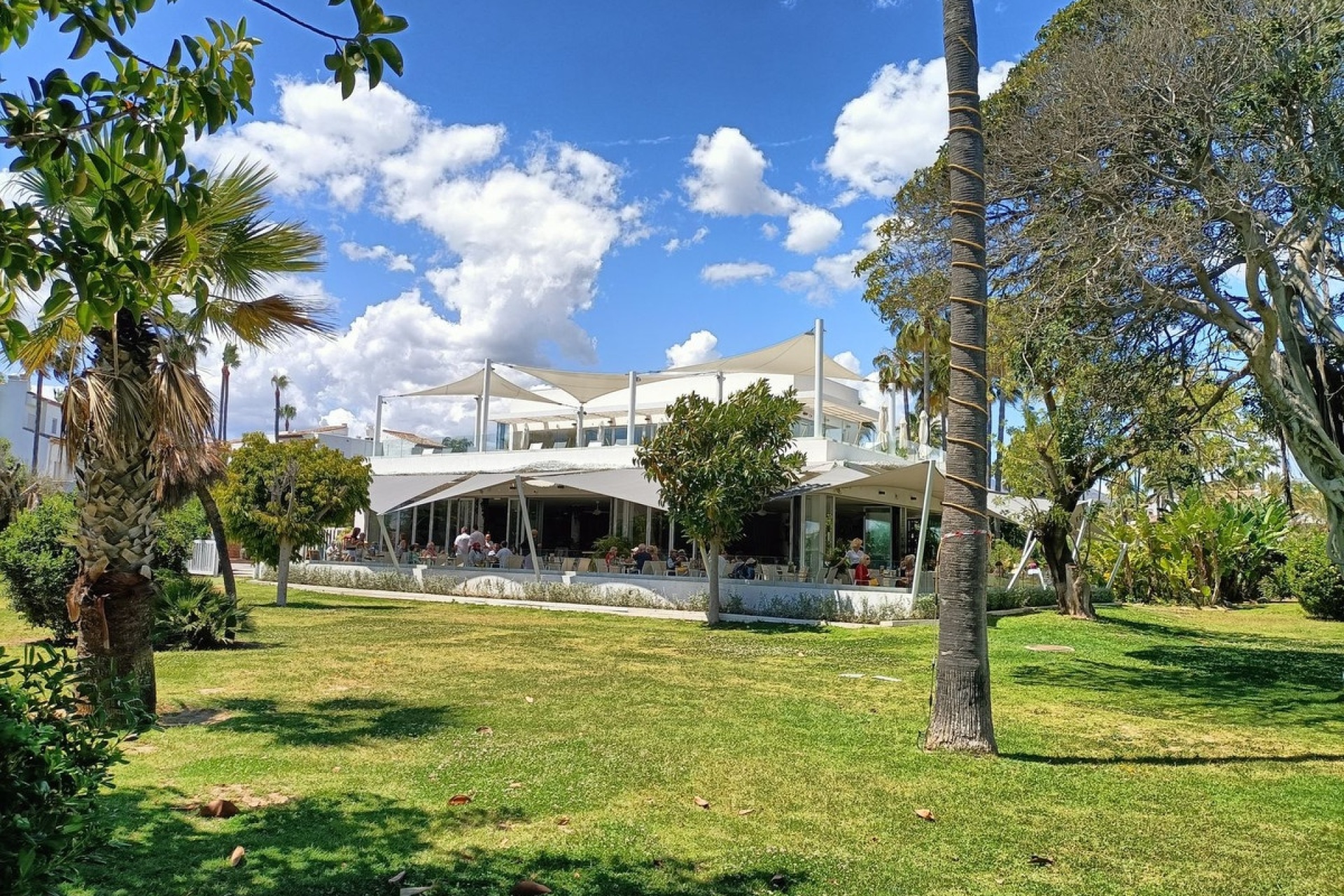 Resale - apartment - Estepona - Bel Air