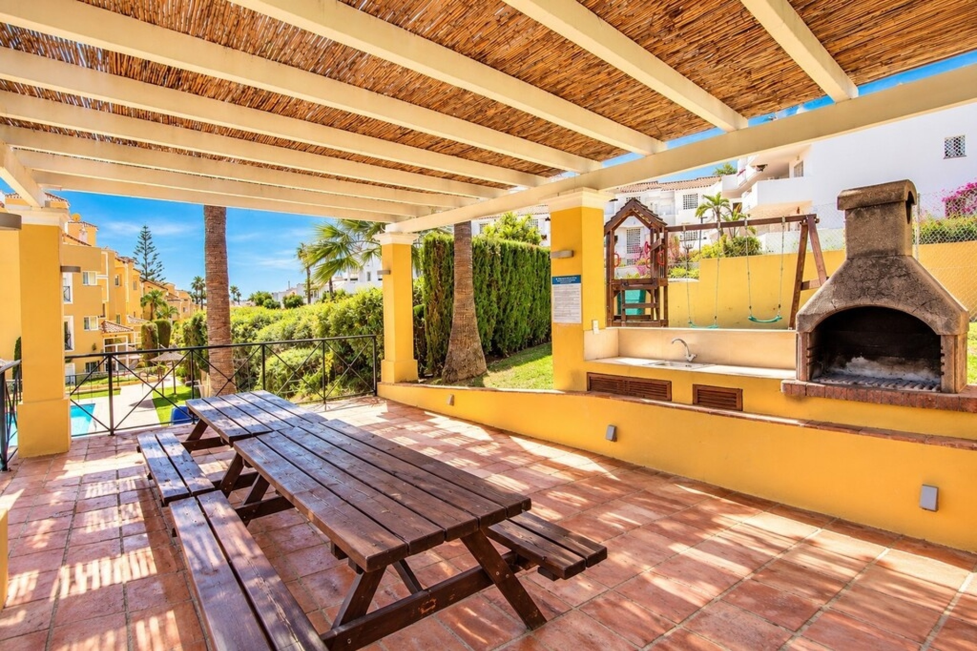Resale - apartment - Estepona - Bel Air