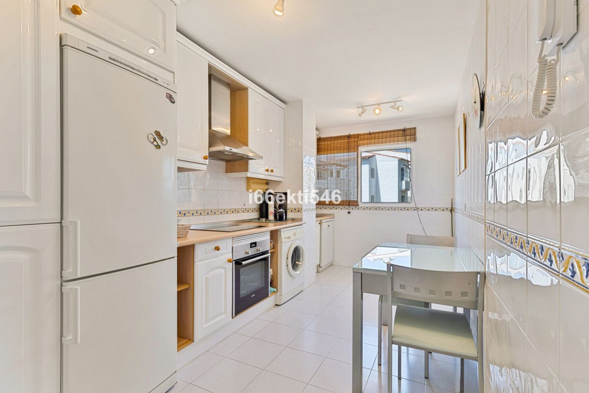 Resale - apartment - Estepona - Bel Air