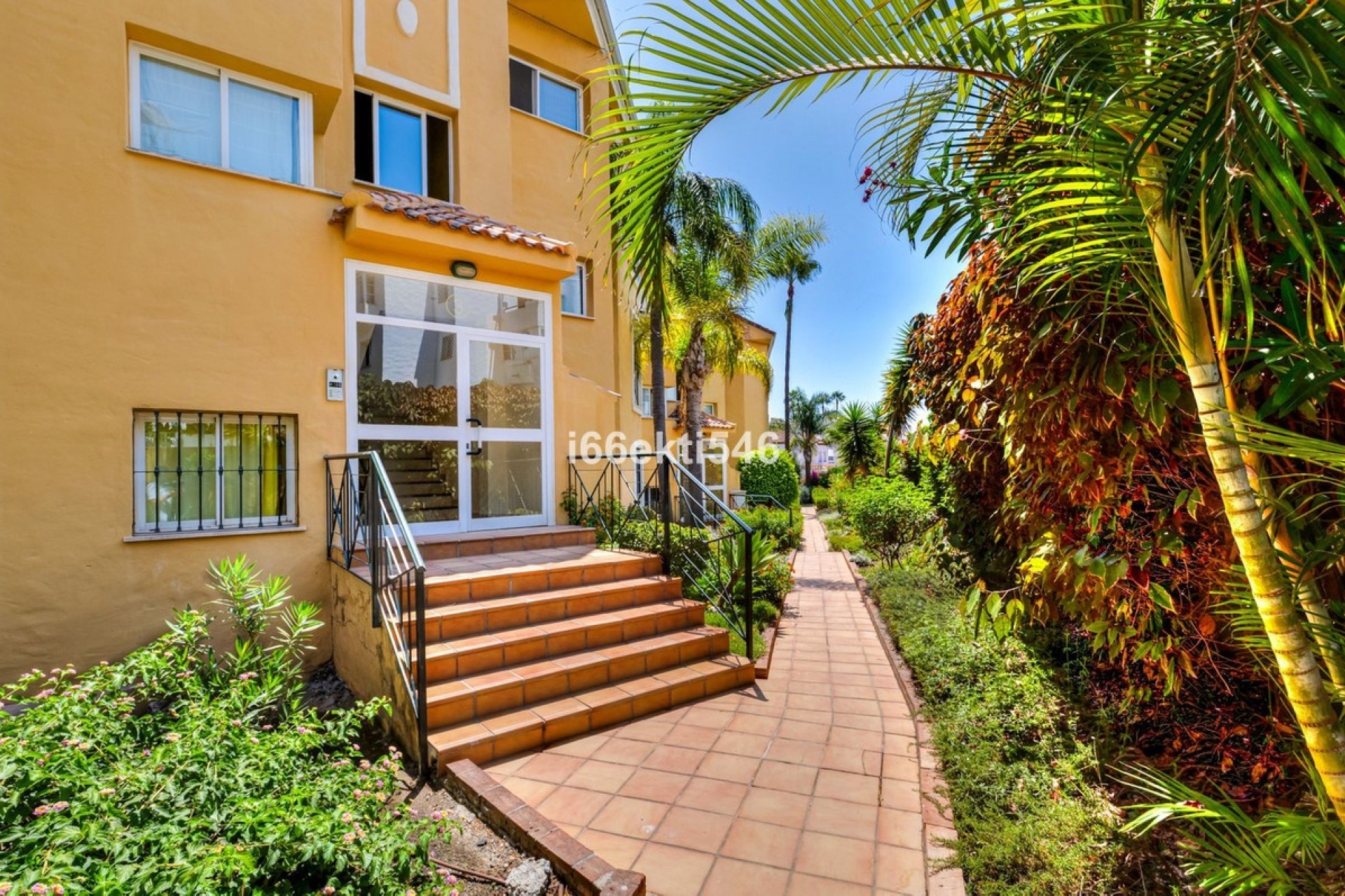 Resale - apartment - Estepona - Bel Air