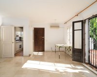 Resale - apartment - Estepona - Benamara