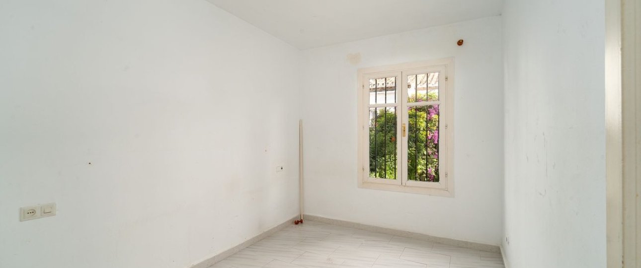 Resale - apartment - Estepona - Benamara