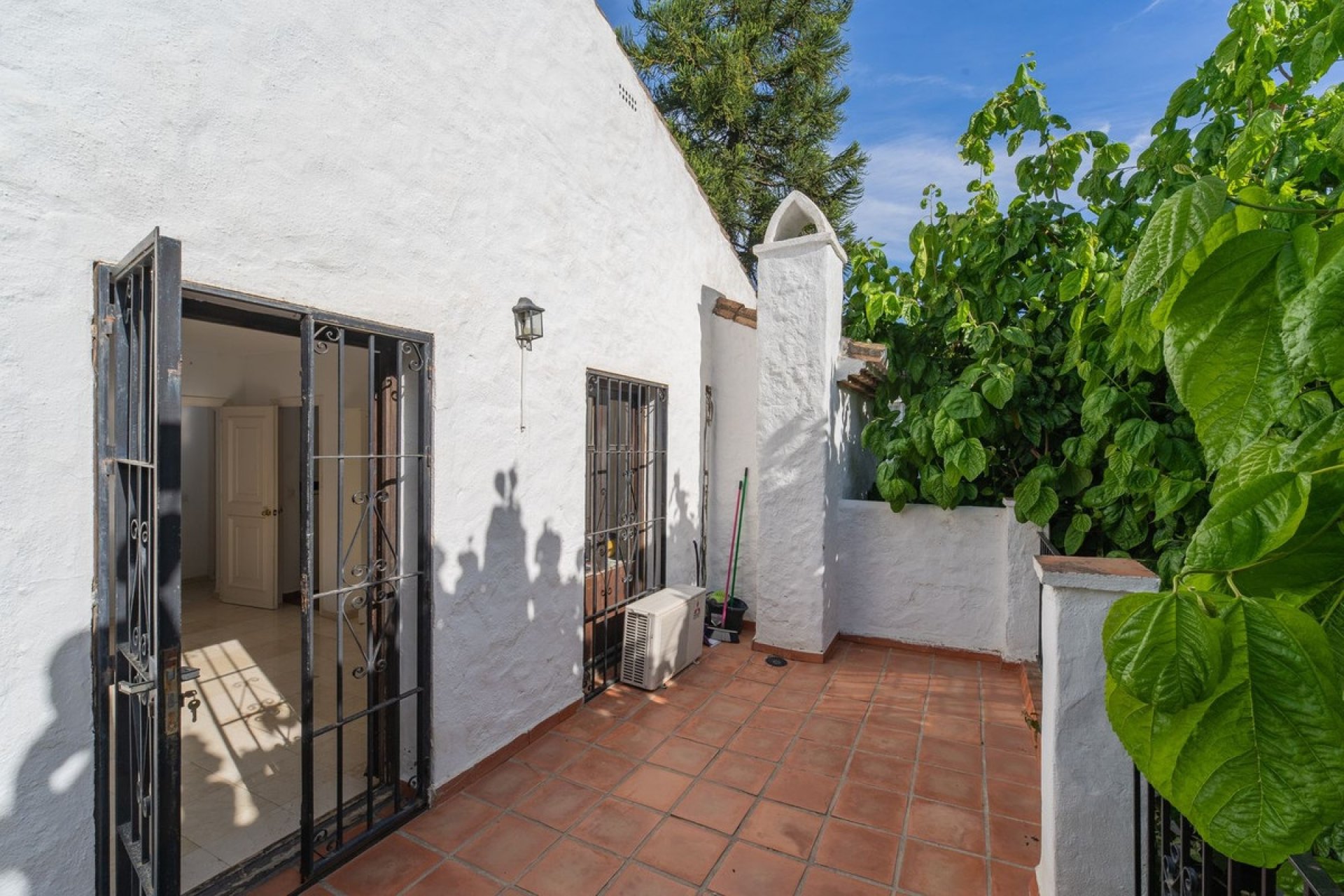 Resale - apartment - Estepona - Benamara