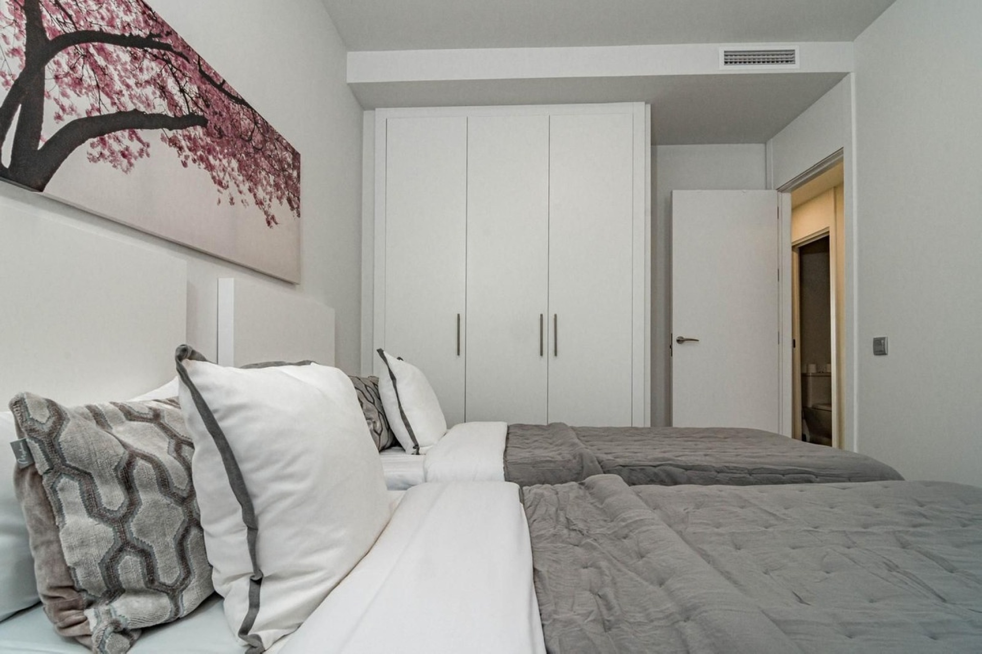 Resale - apartment - Estepona - Cancelada