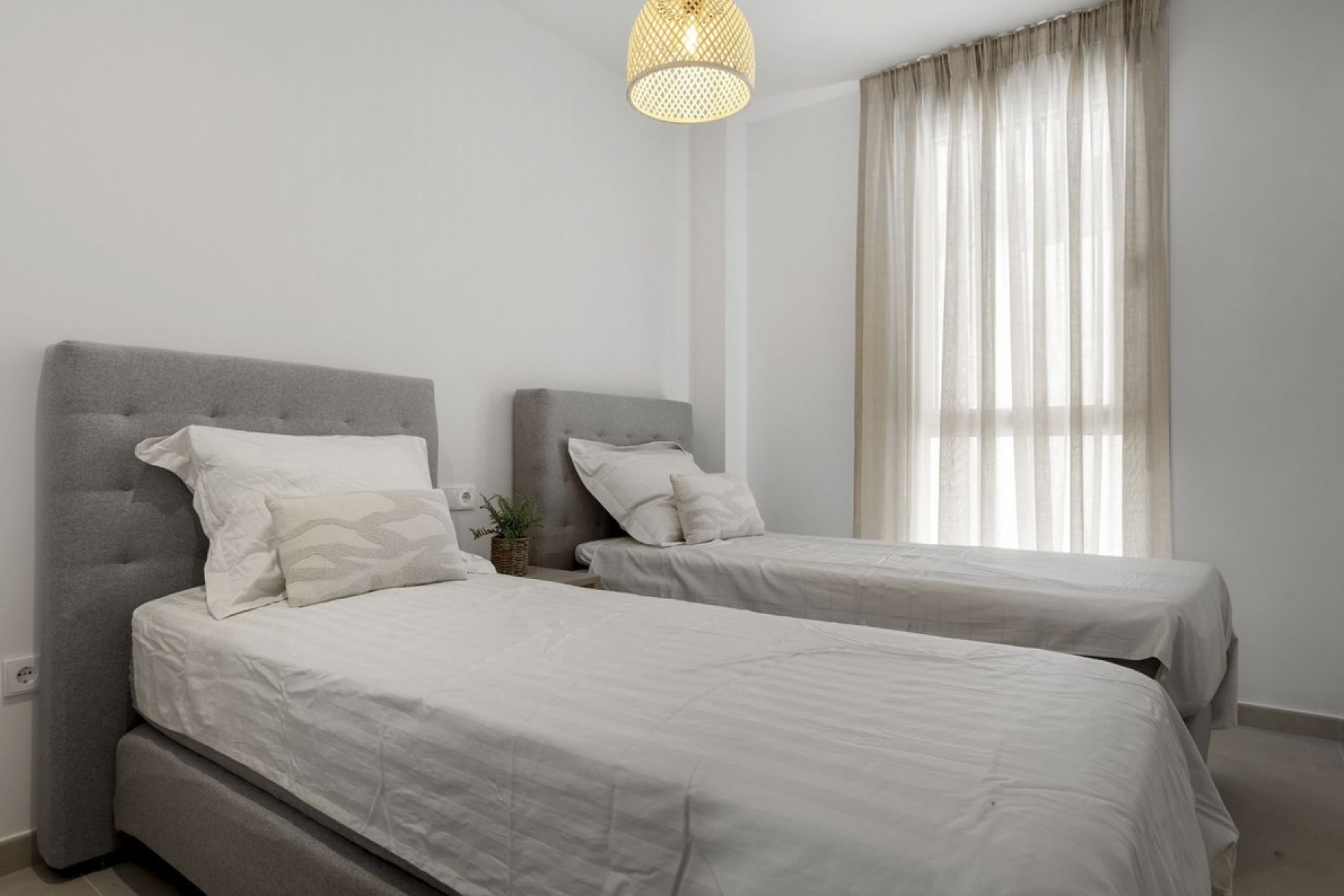 Resale - apartment - Estepona - Cancelada