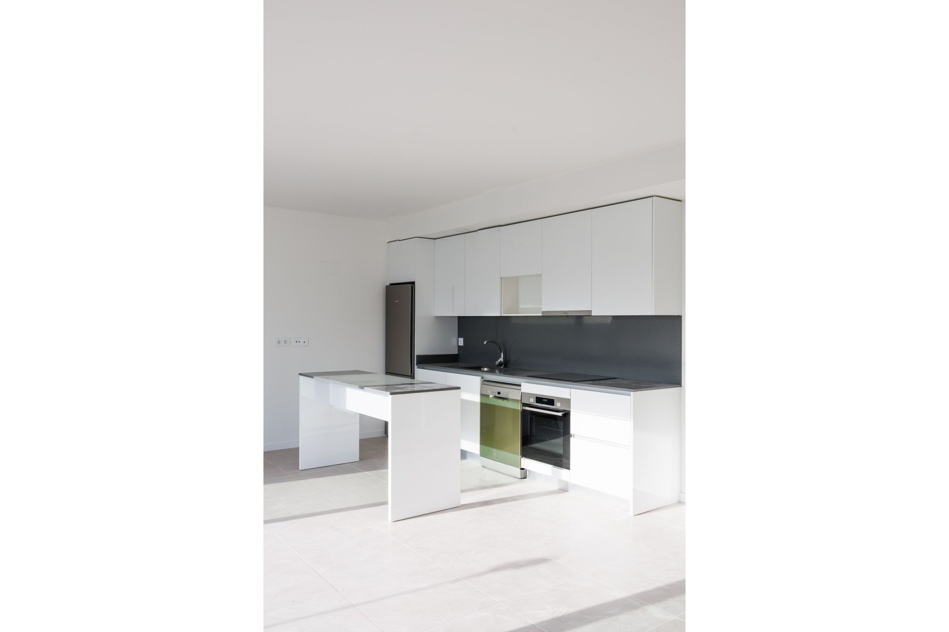 Resale - apartment - Estepona - Cancelada