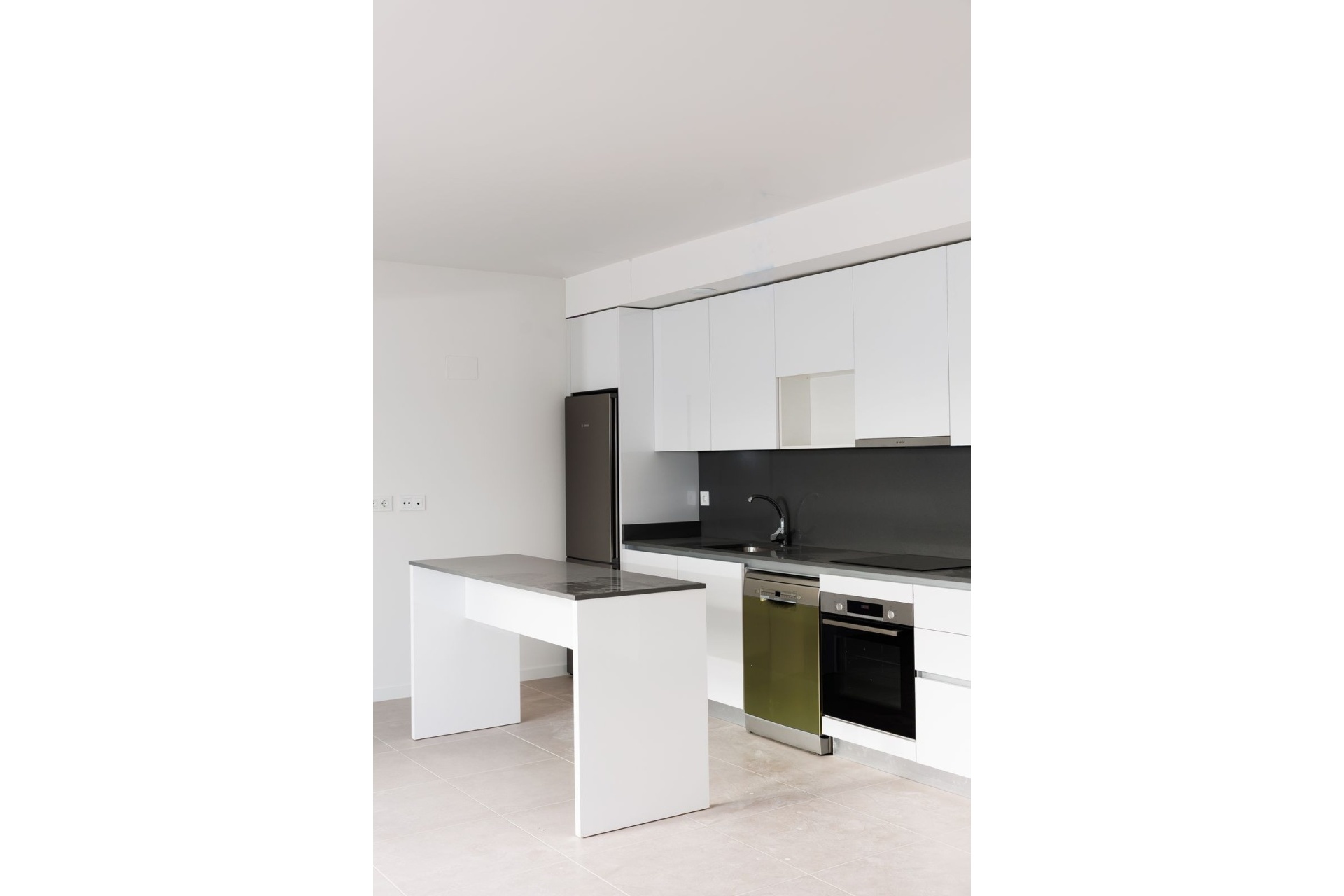 Resale - apartment - Estepona - Cancelada