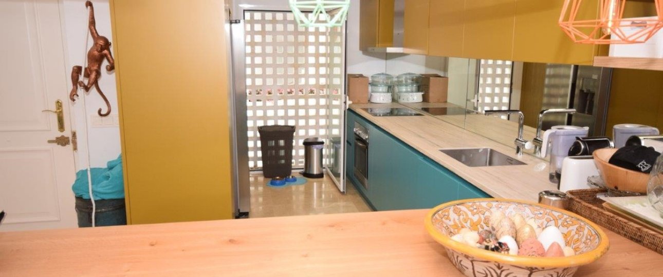 Resale - apartment - Estepona - Costalita