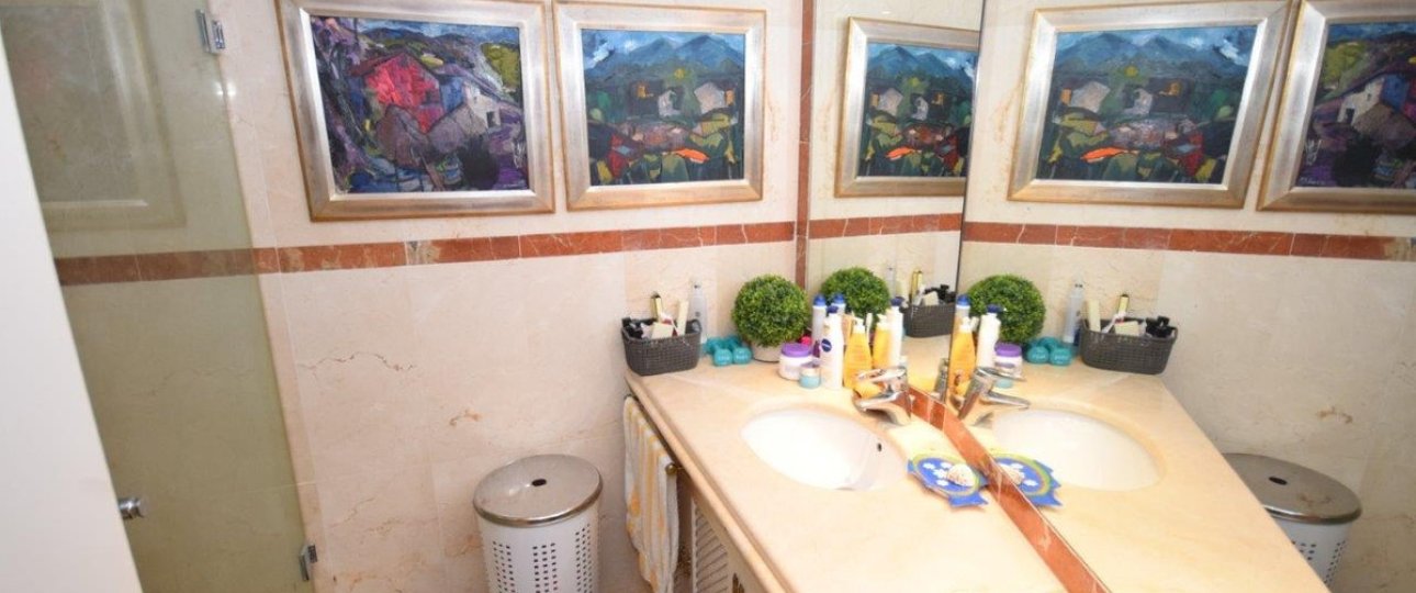 Resale - apartment - Estepona - Costalita