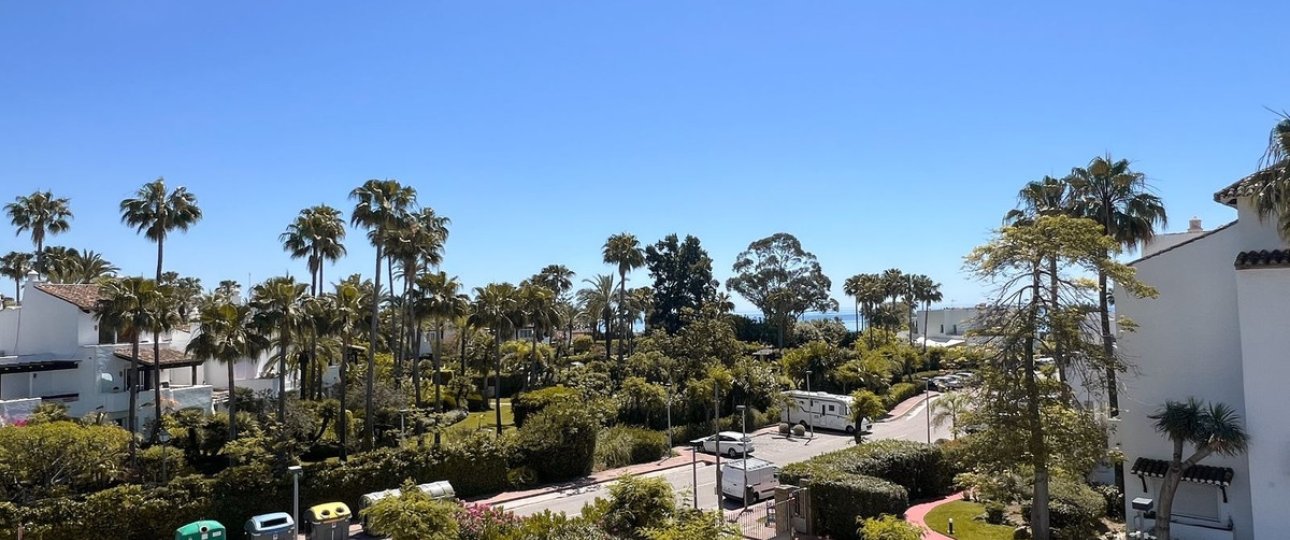 Resale - apartment - Estepona - Costalita