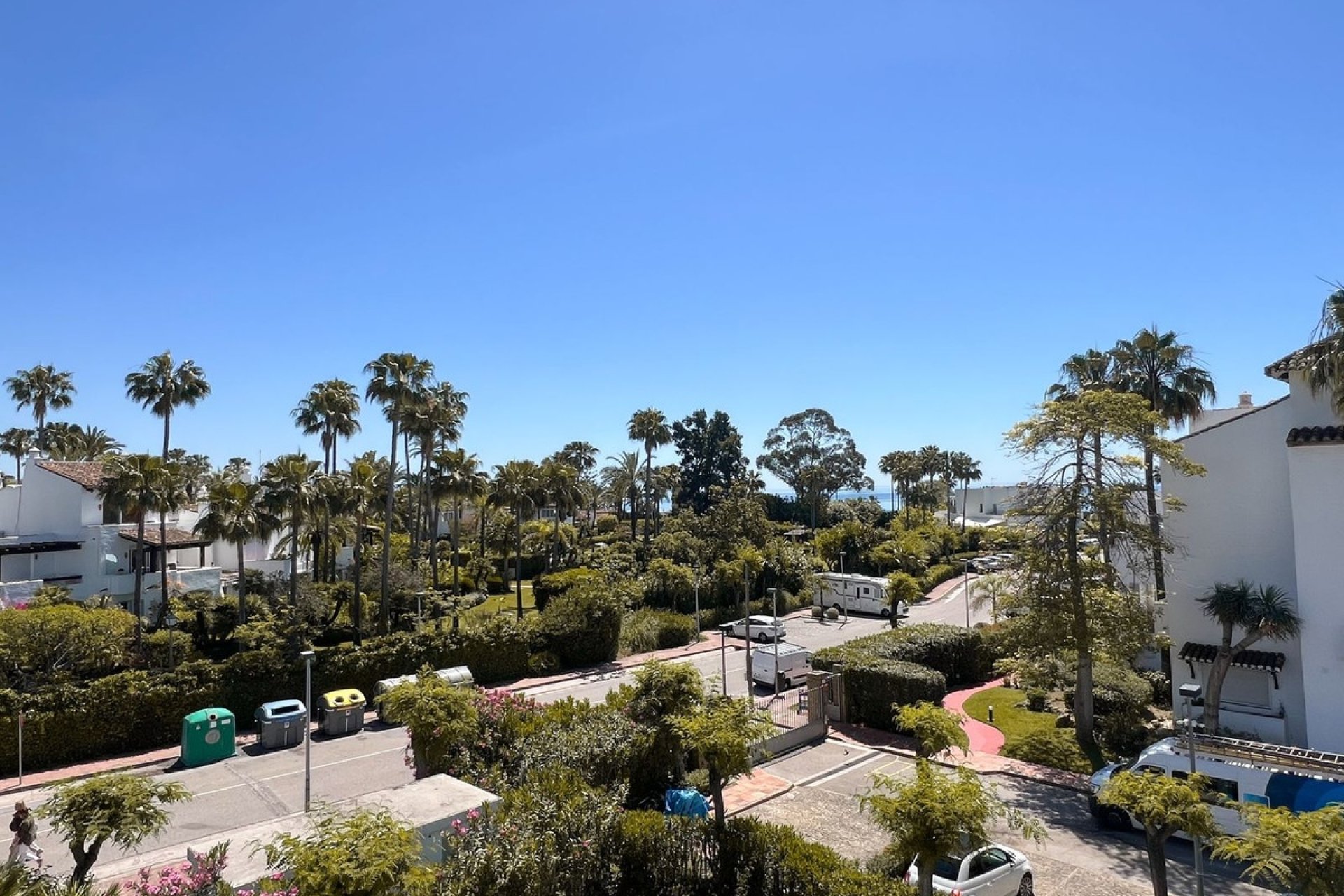 Resale - apartment - Estepona - Costalita