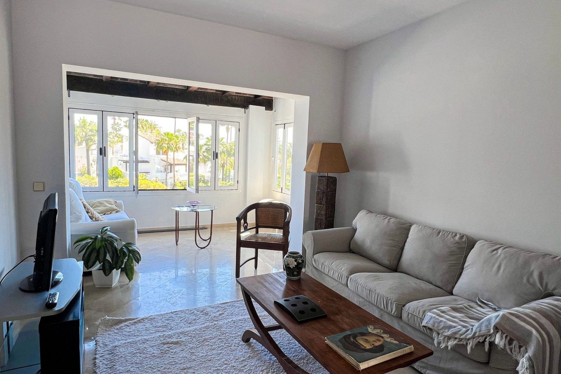 Resale - apartment - Estepona - Costalita