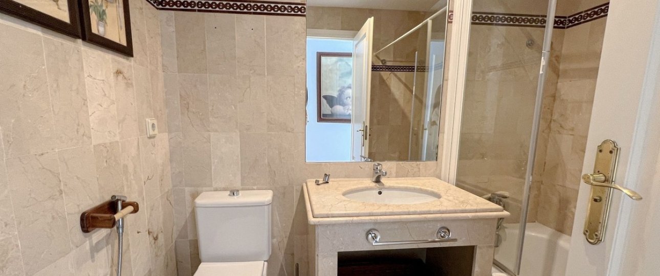 Resale - apartment - Estepona - Costalita