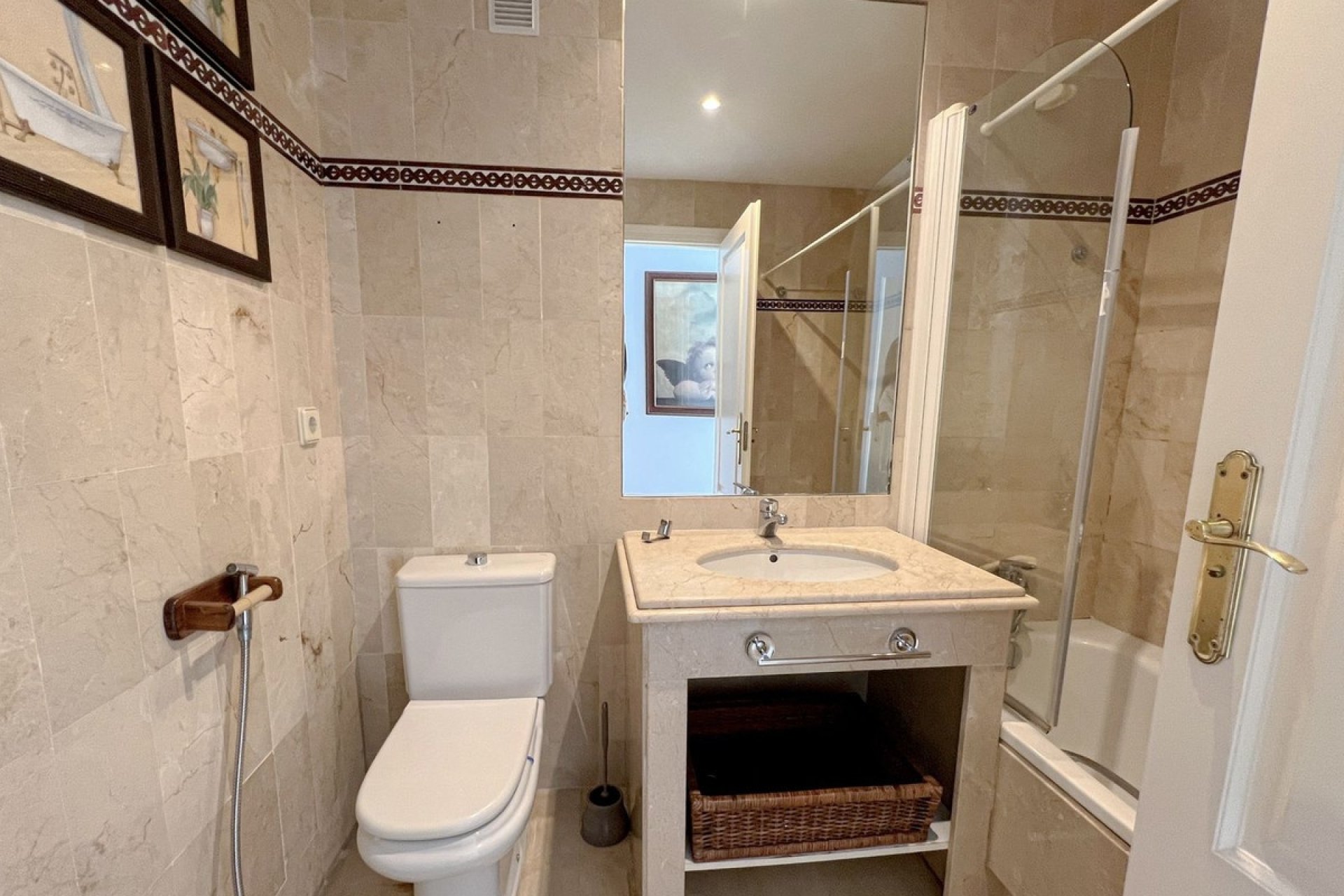 Resale - apartment - Estepona - Costalita