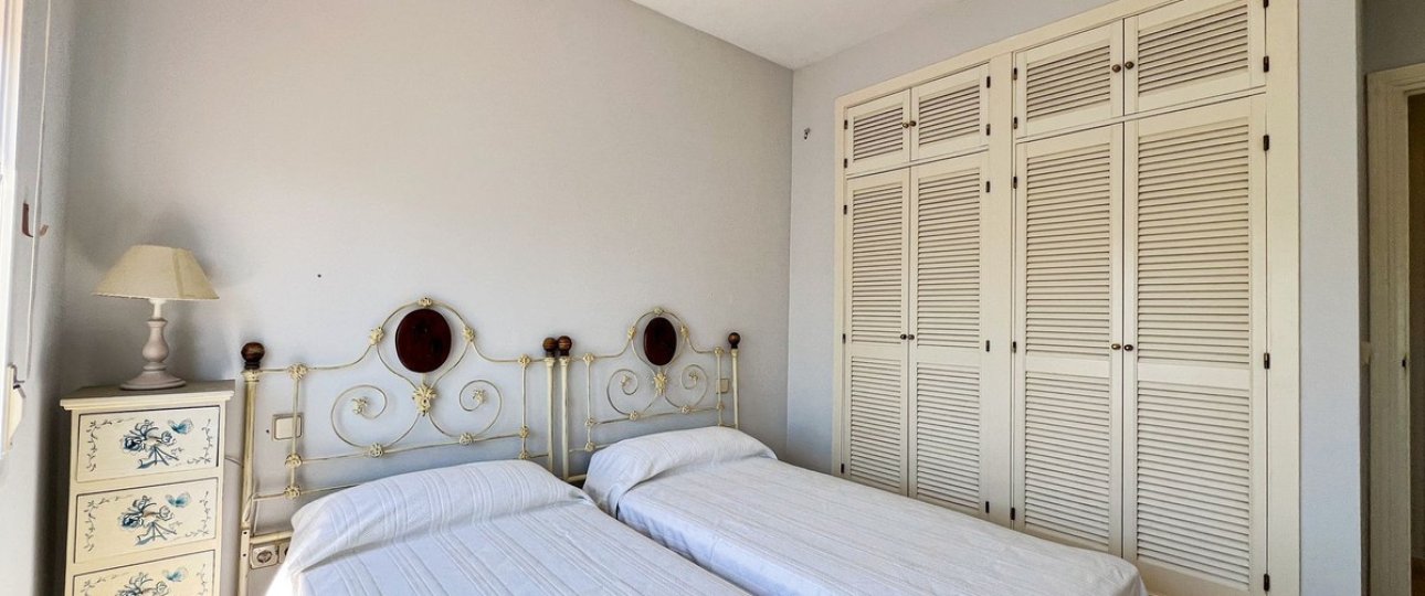 Resale - apartment - Estepona - Costalita