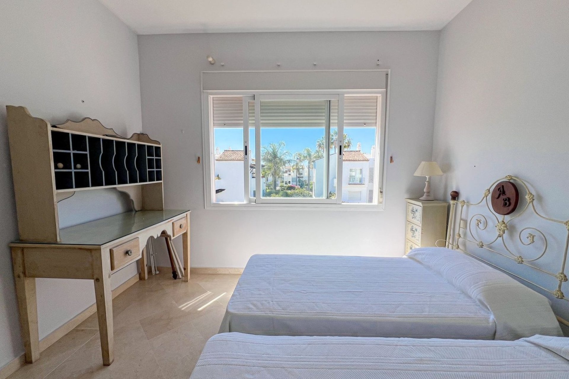 Resale - apartment - Estepona - Costalita