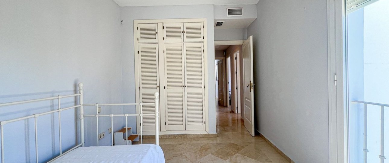 Resale - apartment - Estepona - Costalita