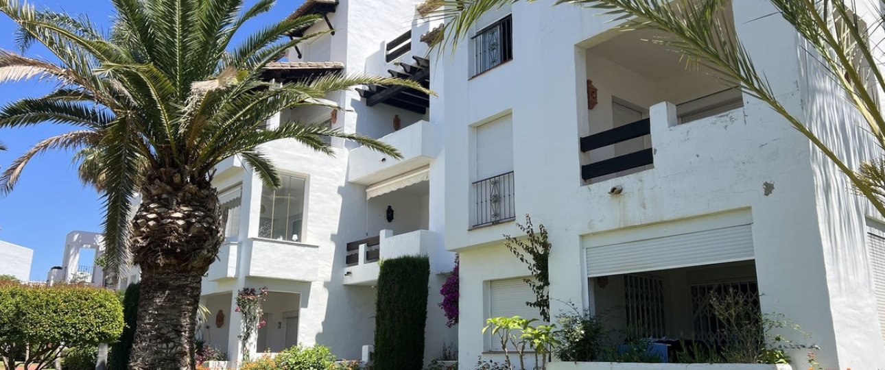 Resale - apartment - Estepona - Costalita